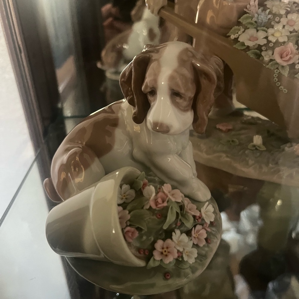 Lladro Porcelain Dog with Flowers Figurine - Brown and White